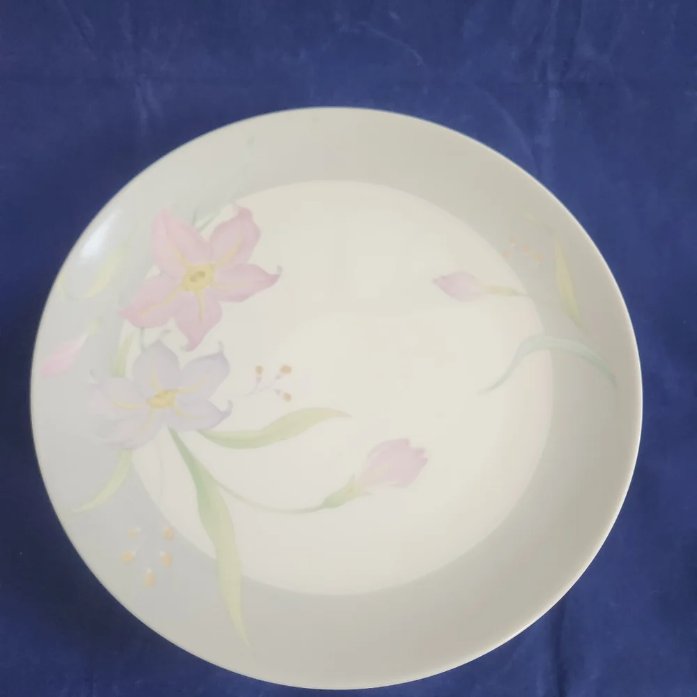 Remembrance Purple Pink Clematis Flower Asian Footed Cake Stand